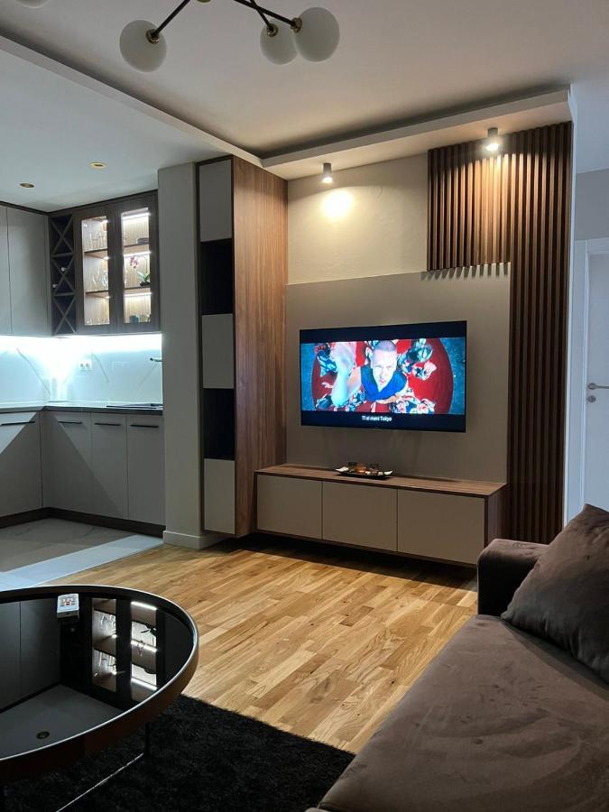 Lilly Lux Appartement Bijeljina Buitenkant foto