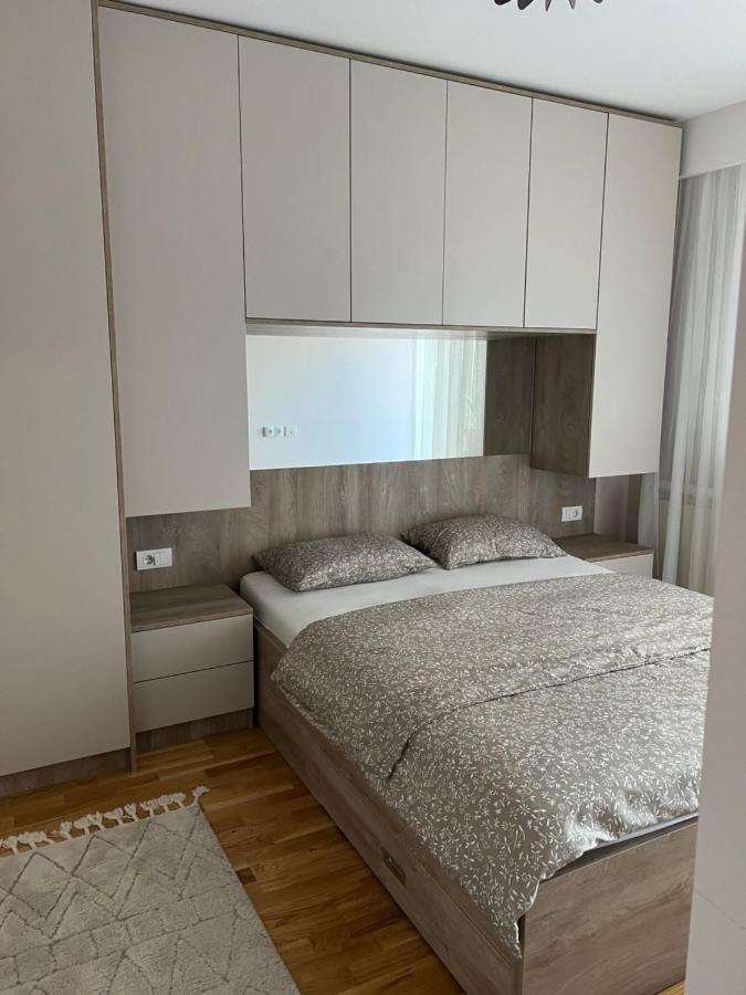Lilly Lux Appartement Bijeljina Buitenkant foto