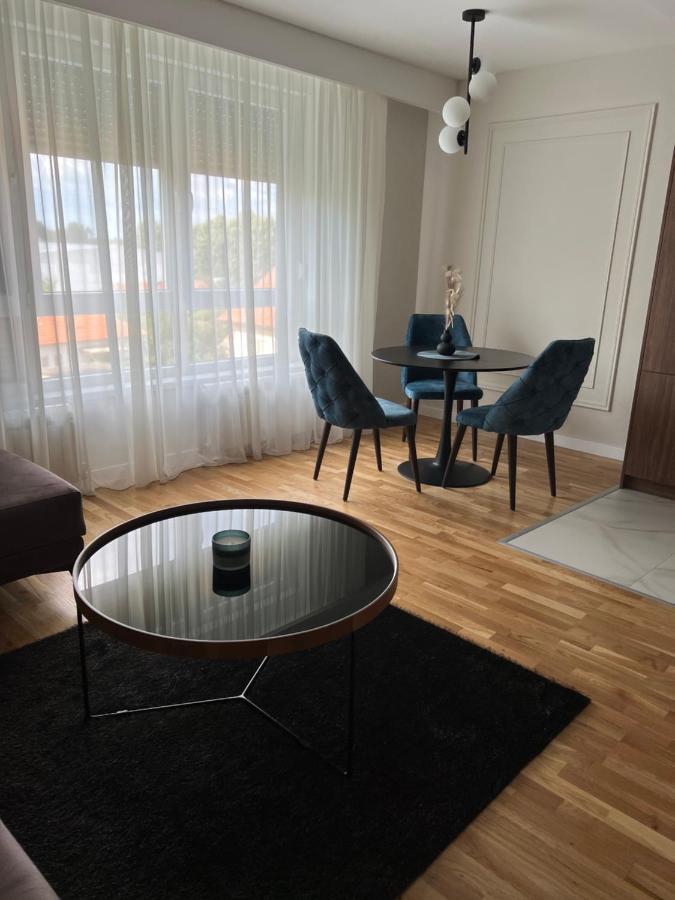 Lilly Lux Appartement Bijeljina Buitenkant foto